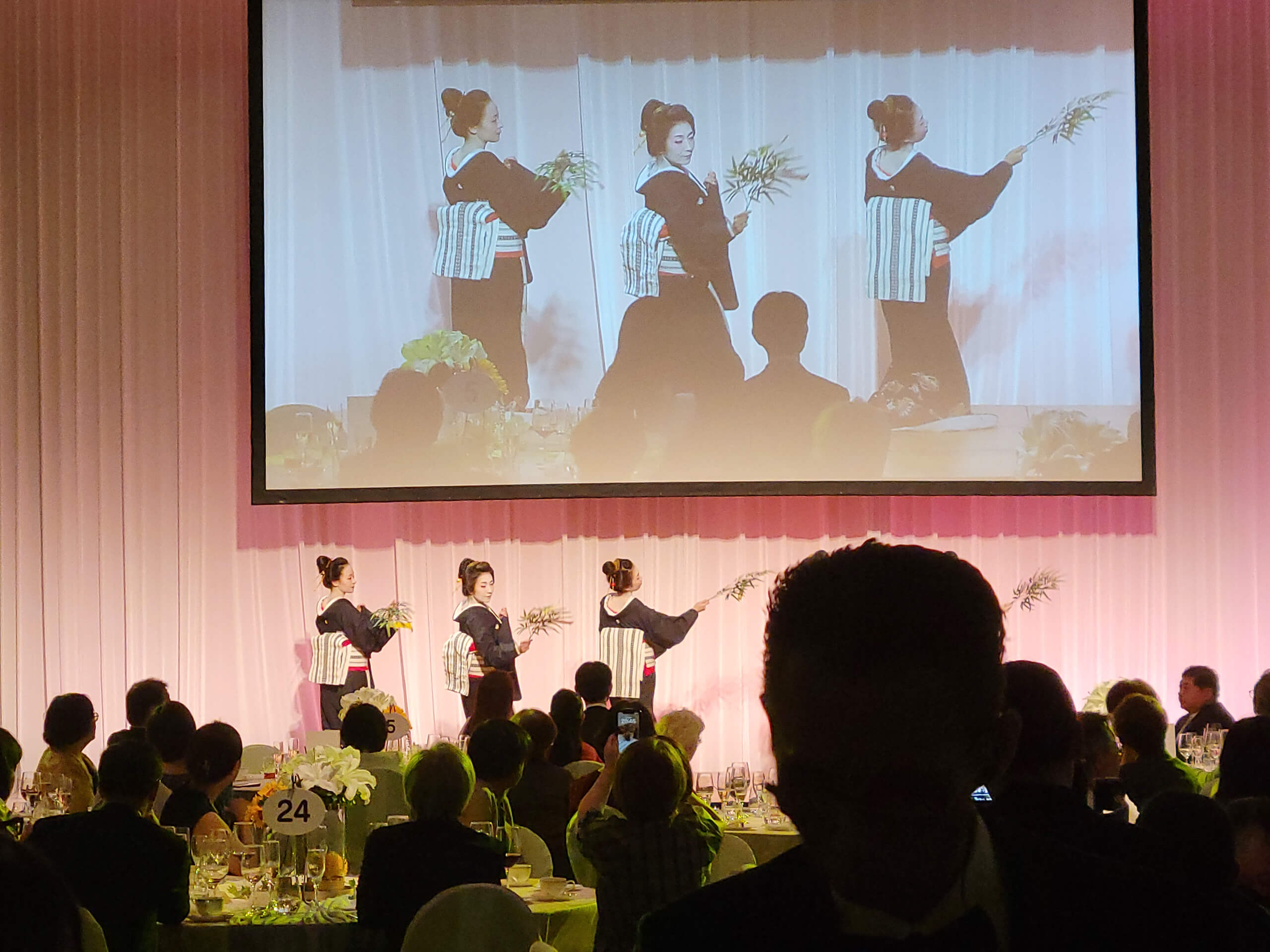 ステージ出演