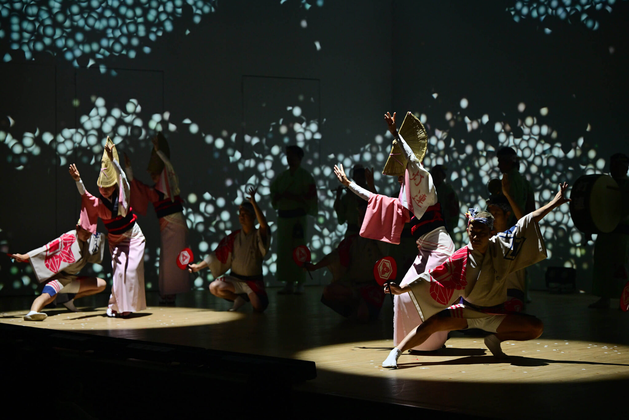 %e9%98%bf%e6%b3%a2%e8%b8%8a%e3%82%8a%e7%81%af%e9%80%a3